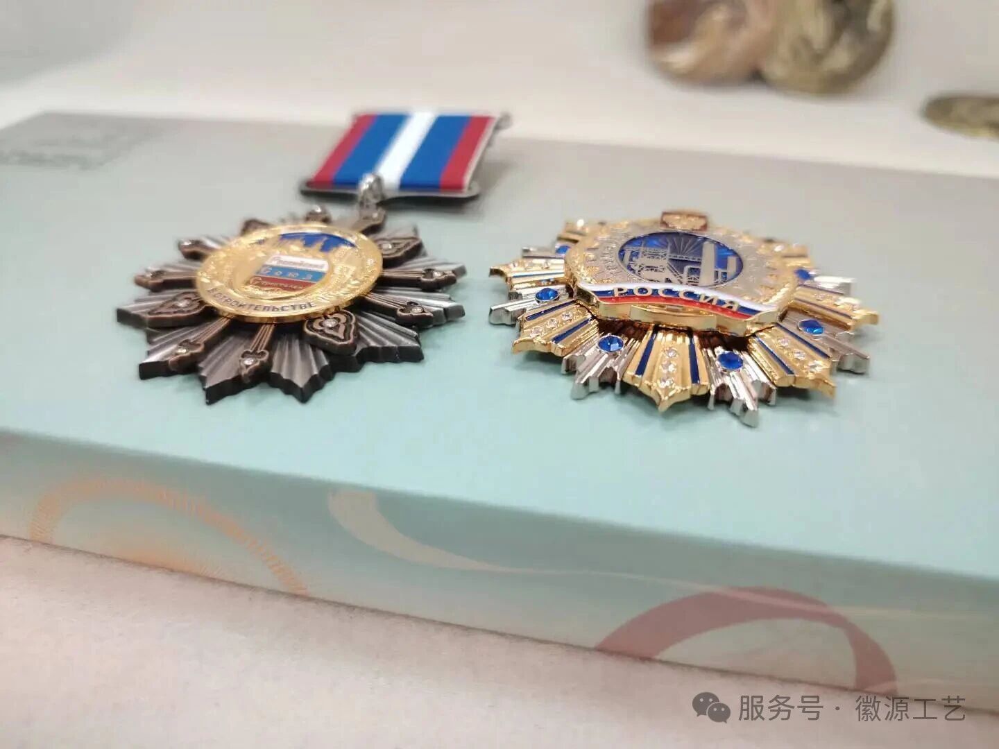 别再只知道单片徽章了！多片式组合 + 多层入色工艺，立体感直接拉满